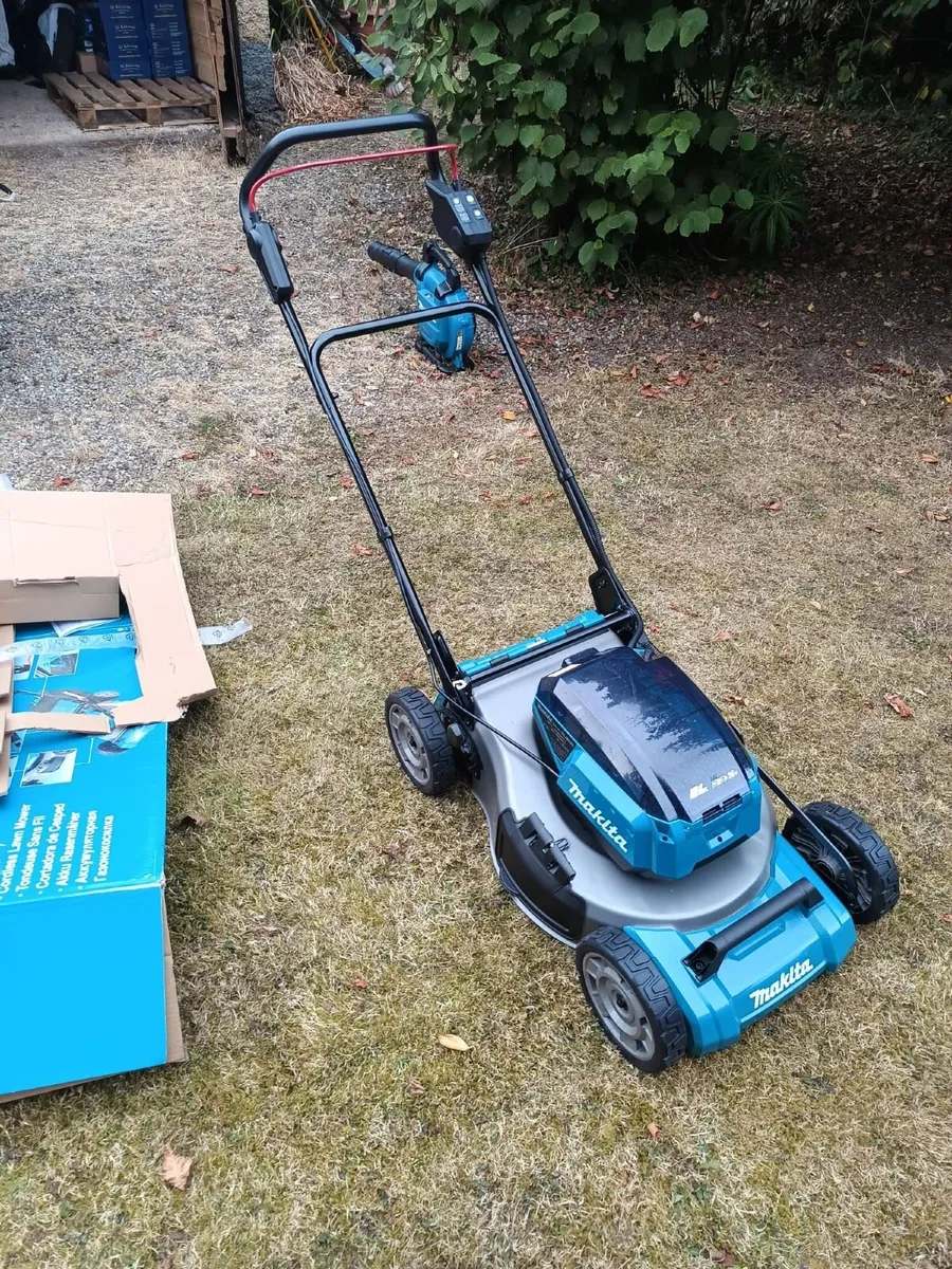 Lawn Mow Cordless Makita - Brand New - Image 1