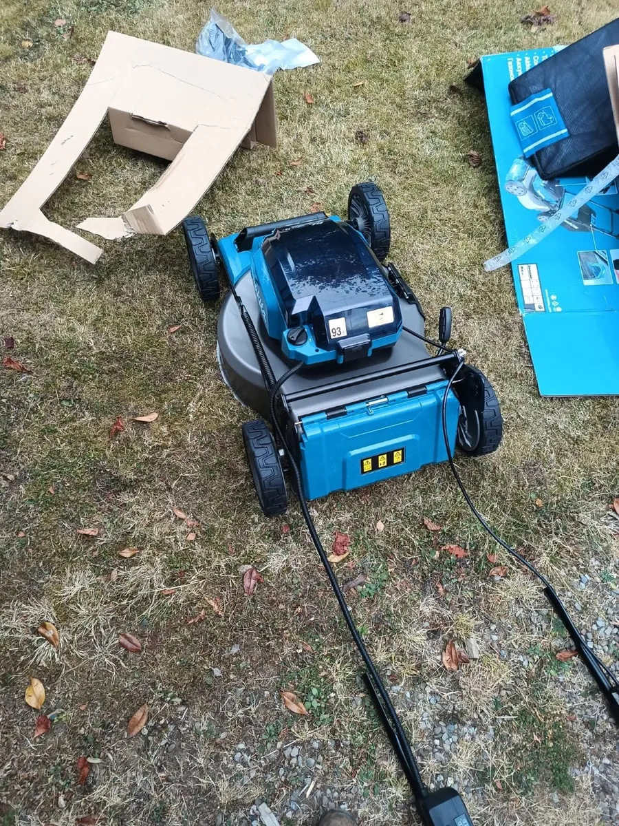 Lawn Mow Cordless Makita - Brand New - Image 3