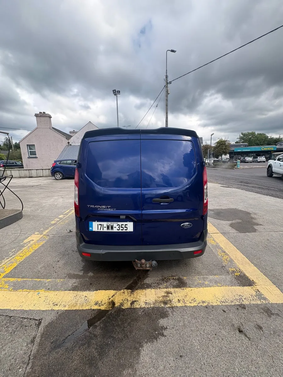 Ford Transit Connect 2017 - Image 2