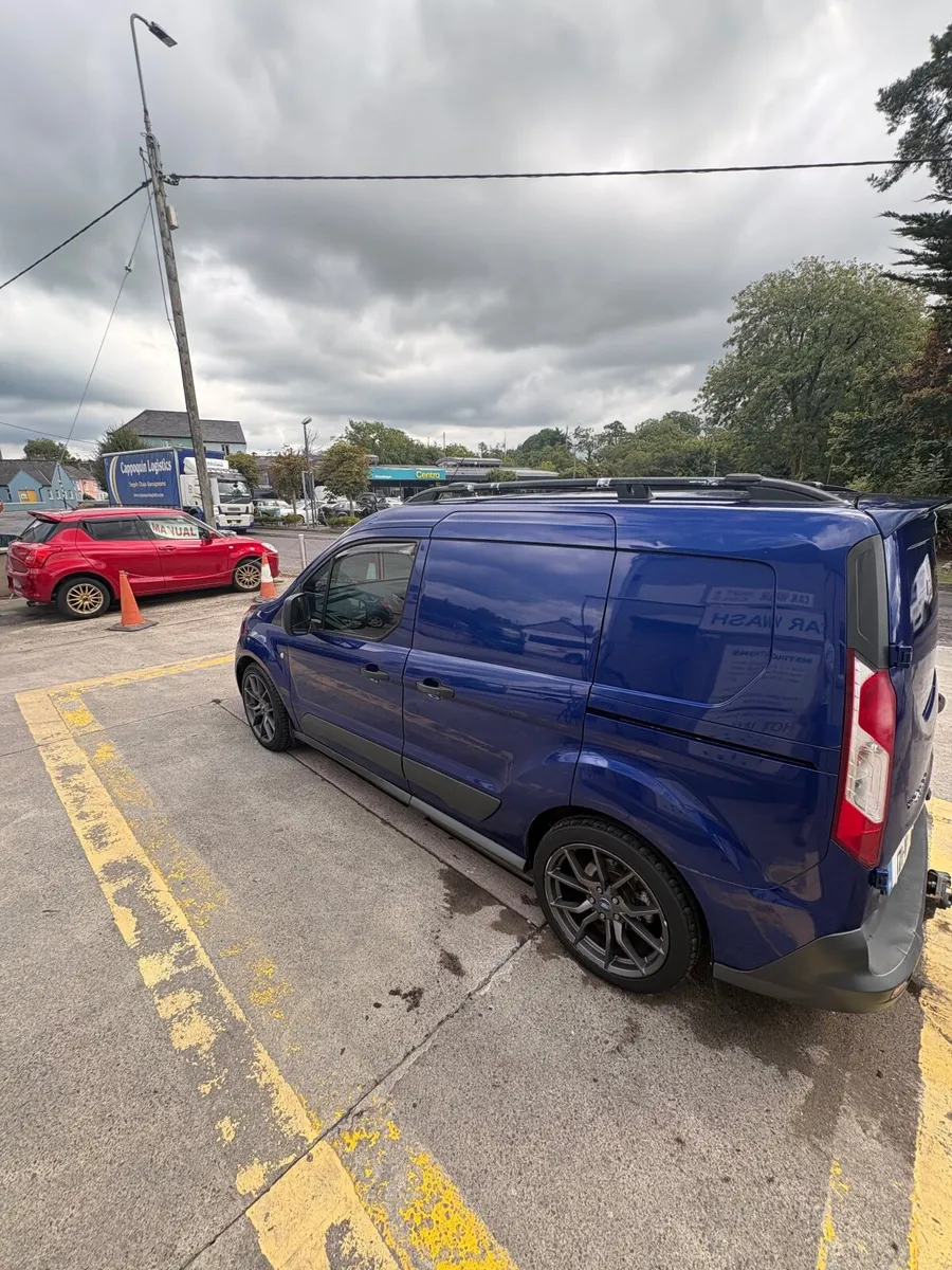 Ford Transit Connect 2017 - Image 3