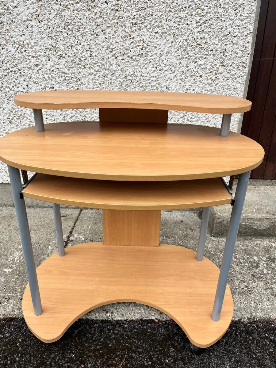 Desk - Image 2