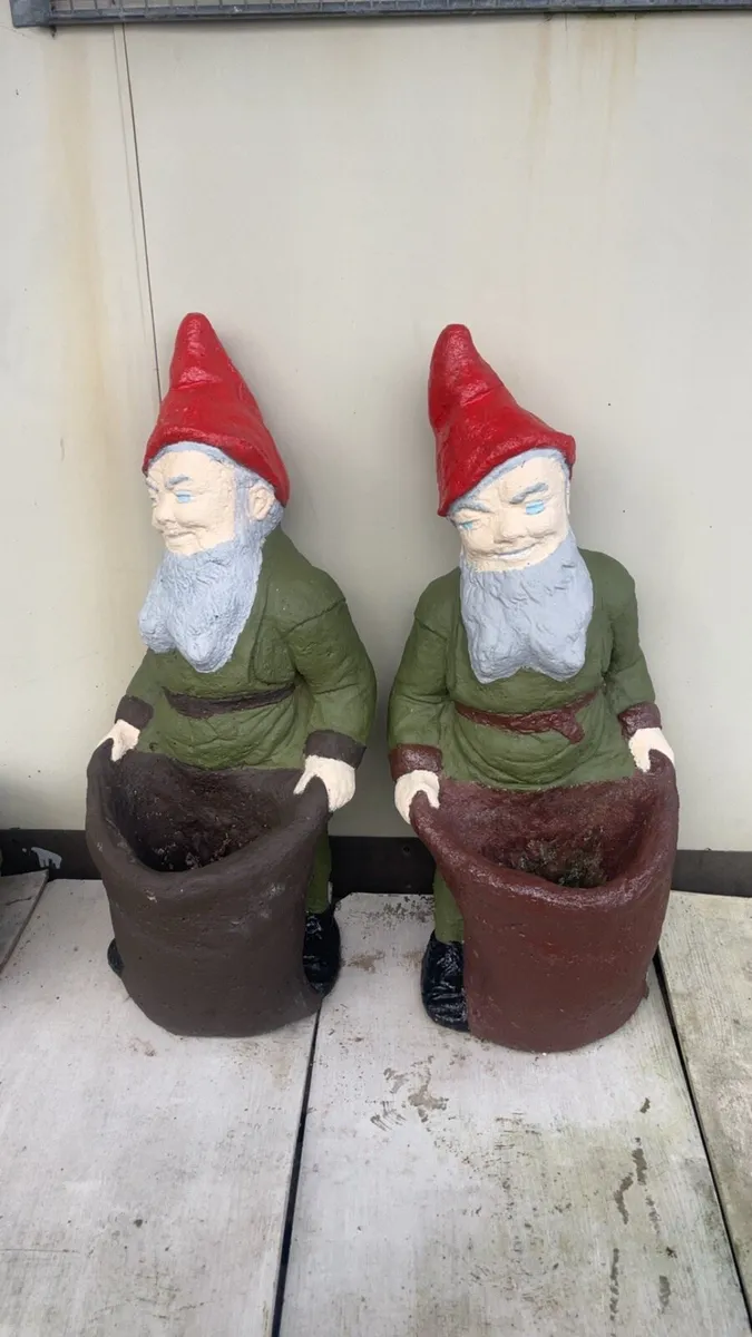 Pair of large garden nomes