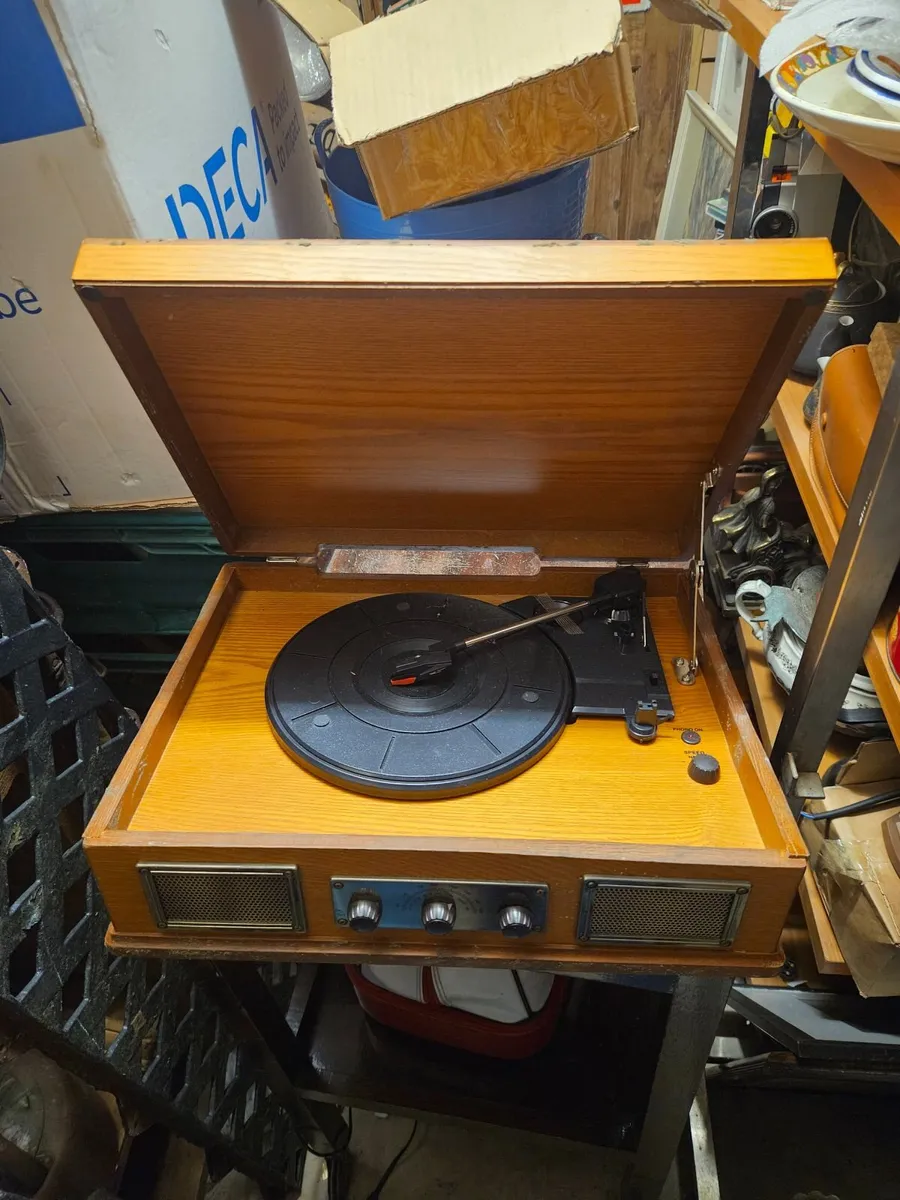 Record Player - Image 1