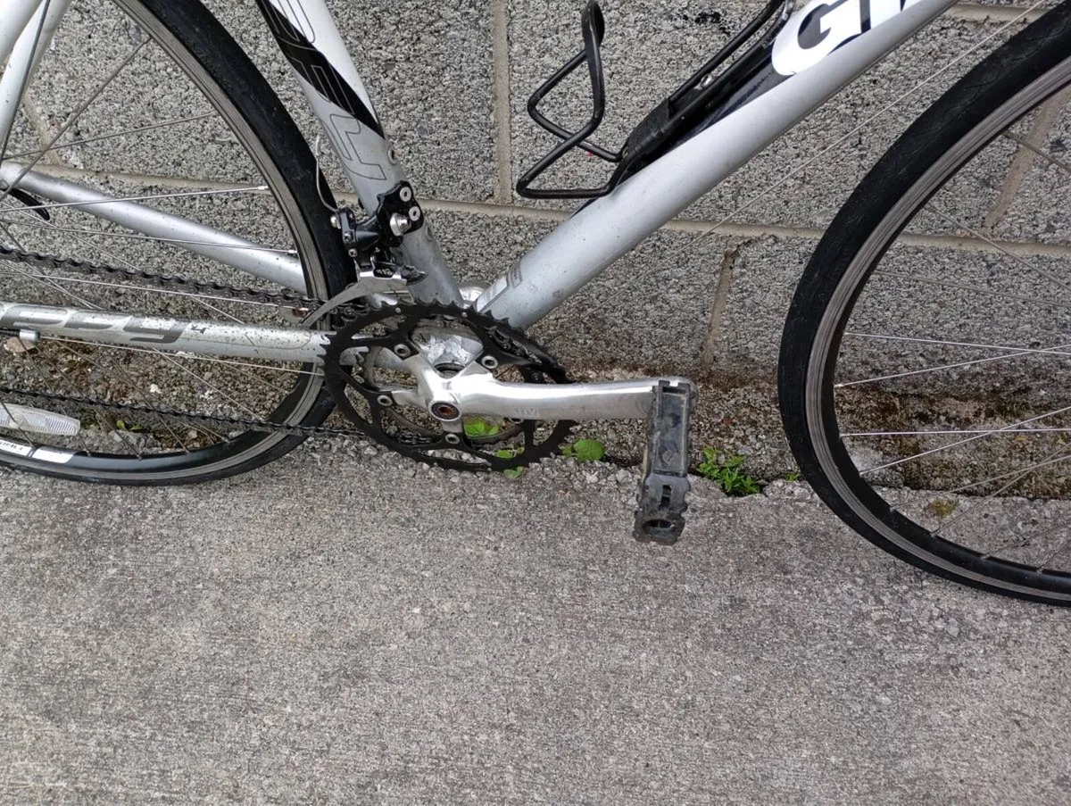 Giant defy 4 - Image 2