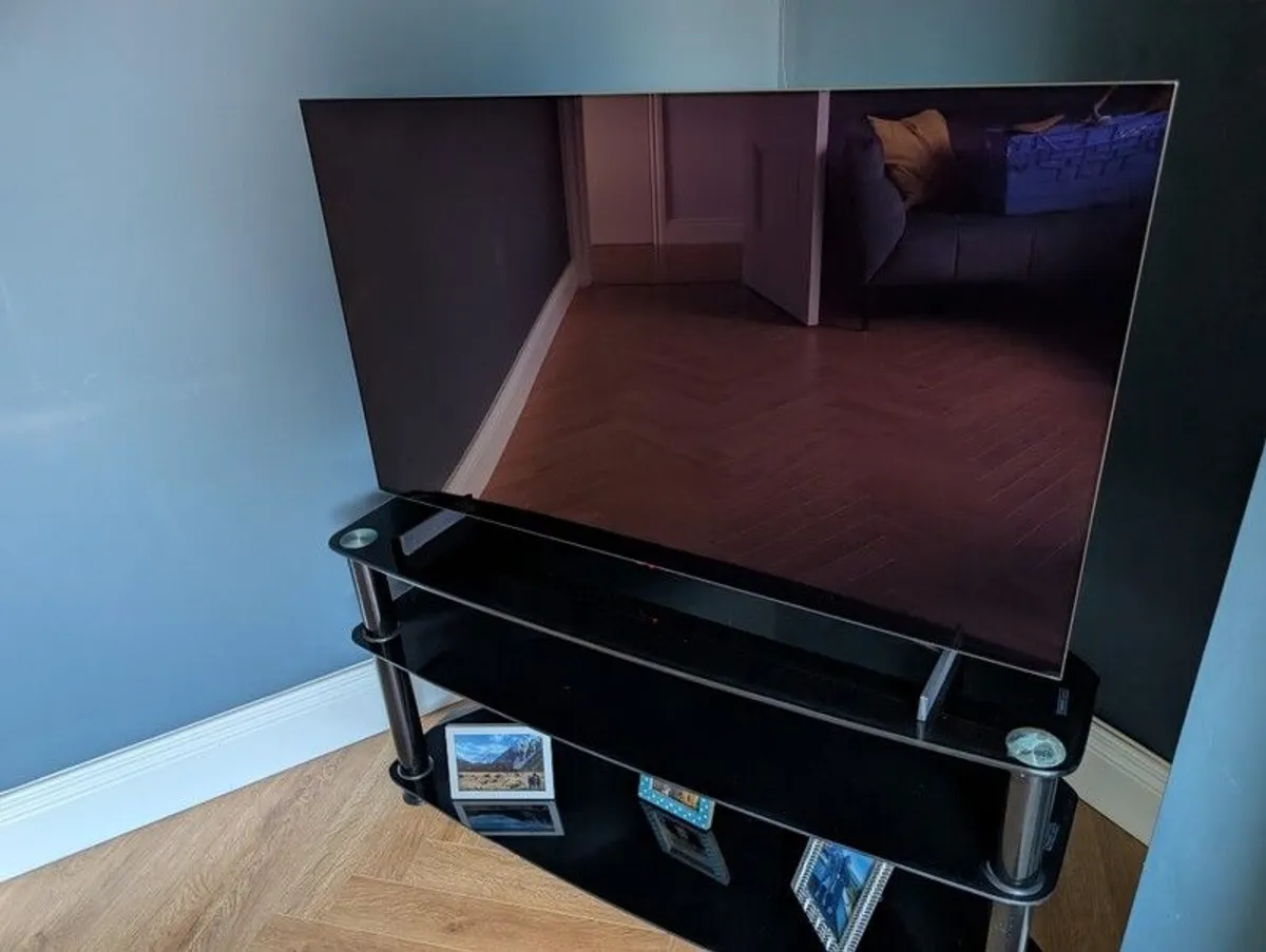 2 Month Old Lg 42" C5 Oled Evo 4k Smart Tv | Oled42c54la.aek - Image 2