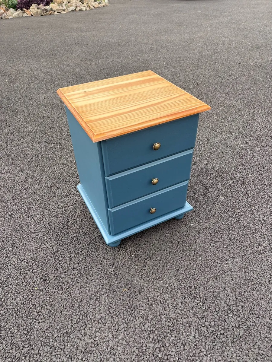 Bedside locker - Image 1