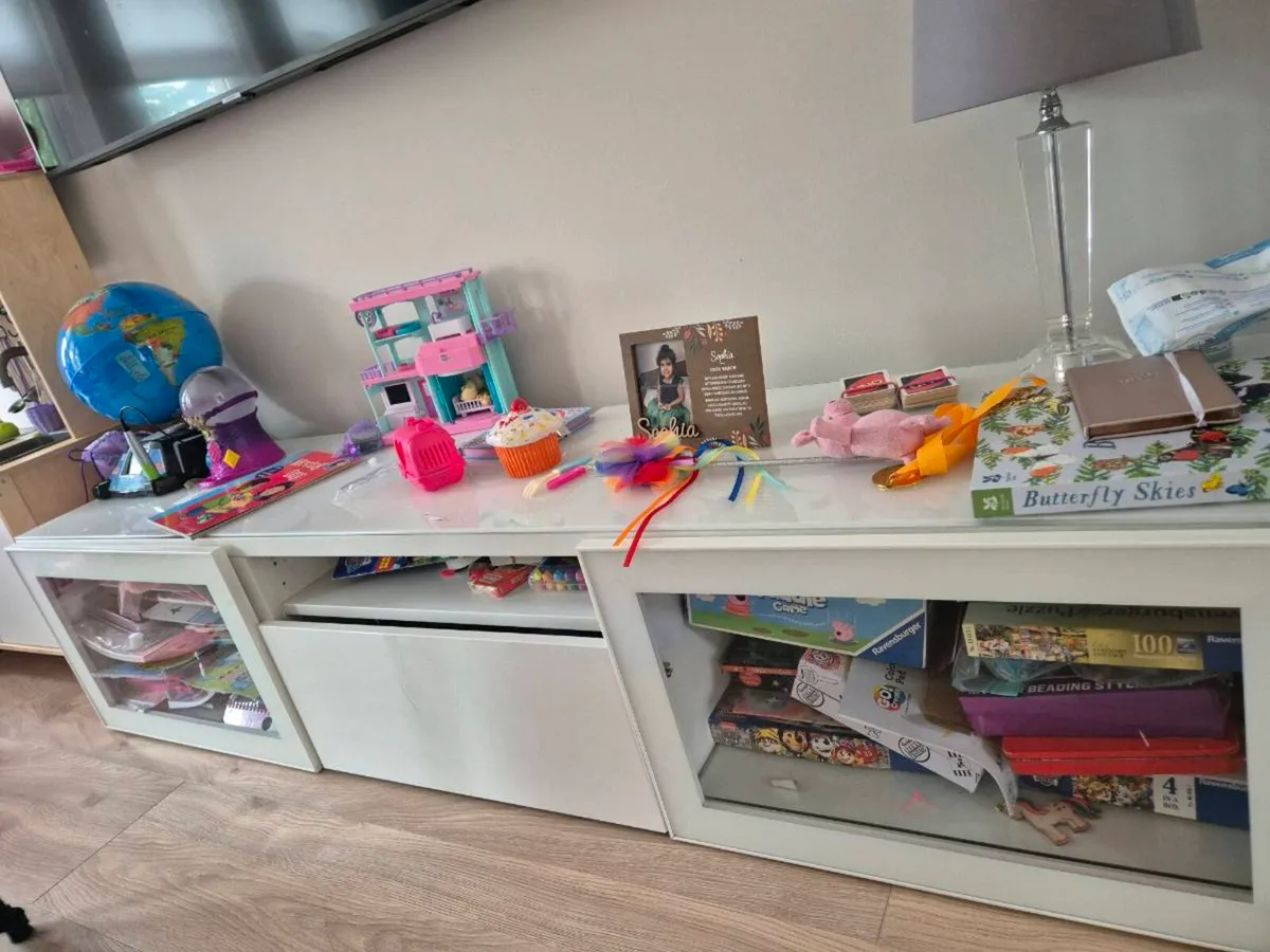 Tv cabinet - Image 1