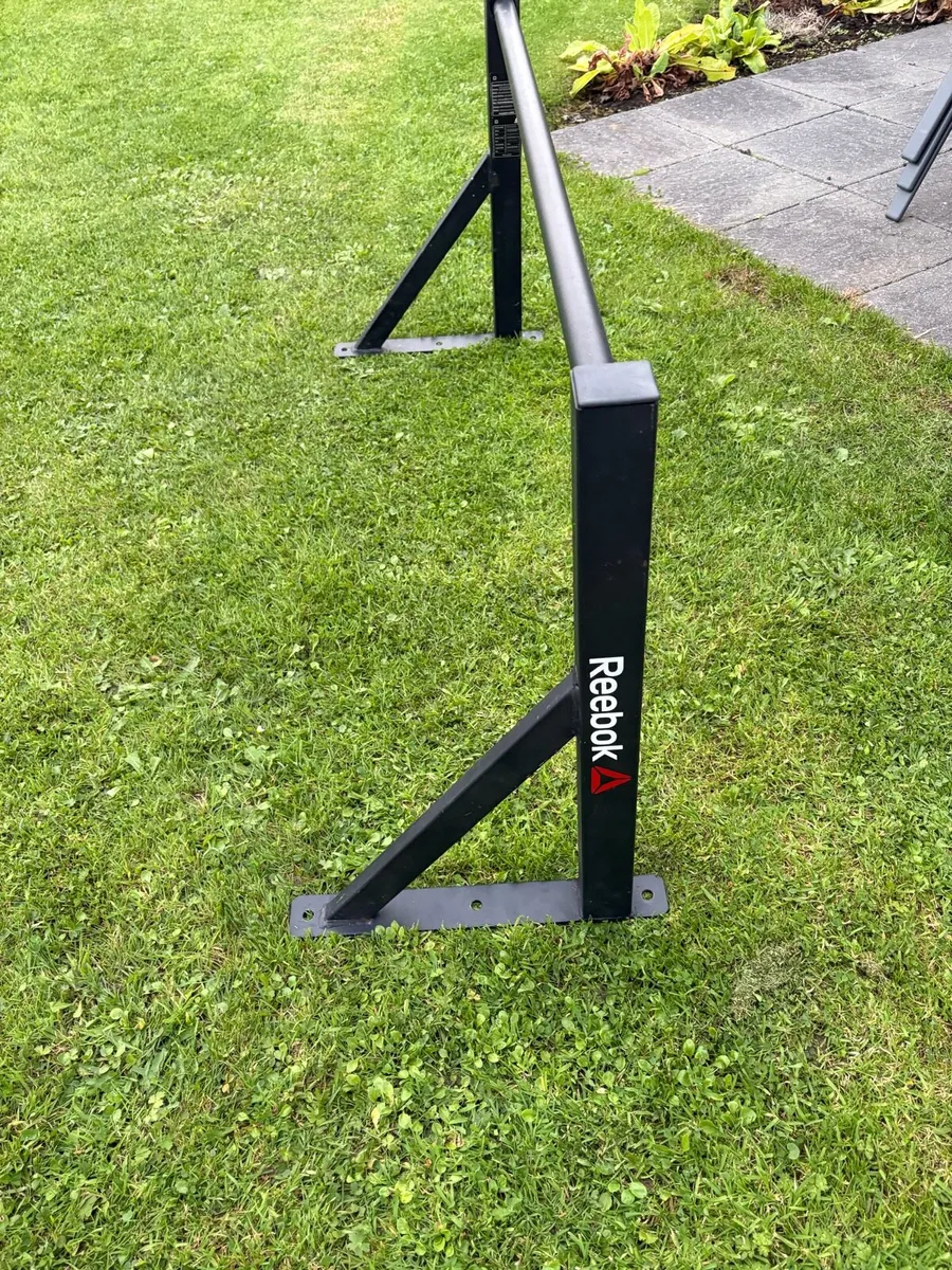 Pull up bar - Image 1