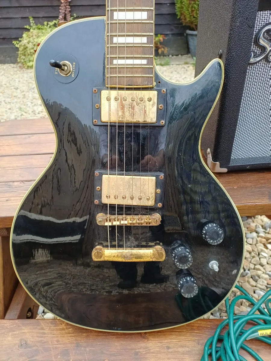 Vintage Harley Benton Guitar & Amplifier - Image 2