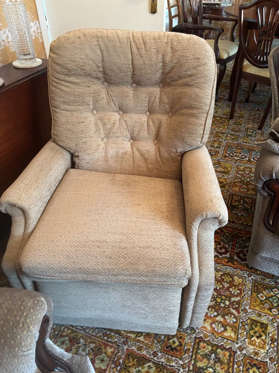 Recliner chair - Image 2
