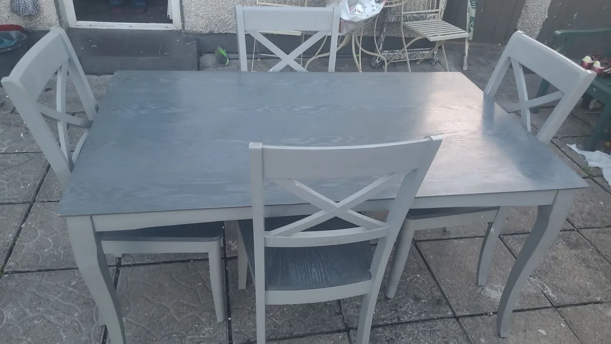 Kitchen table - Image 2