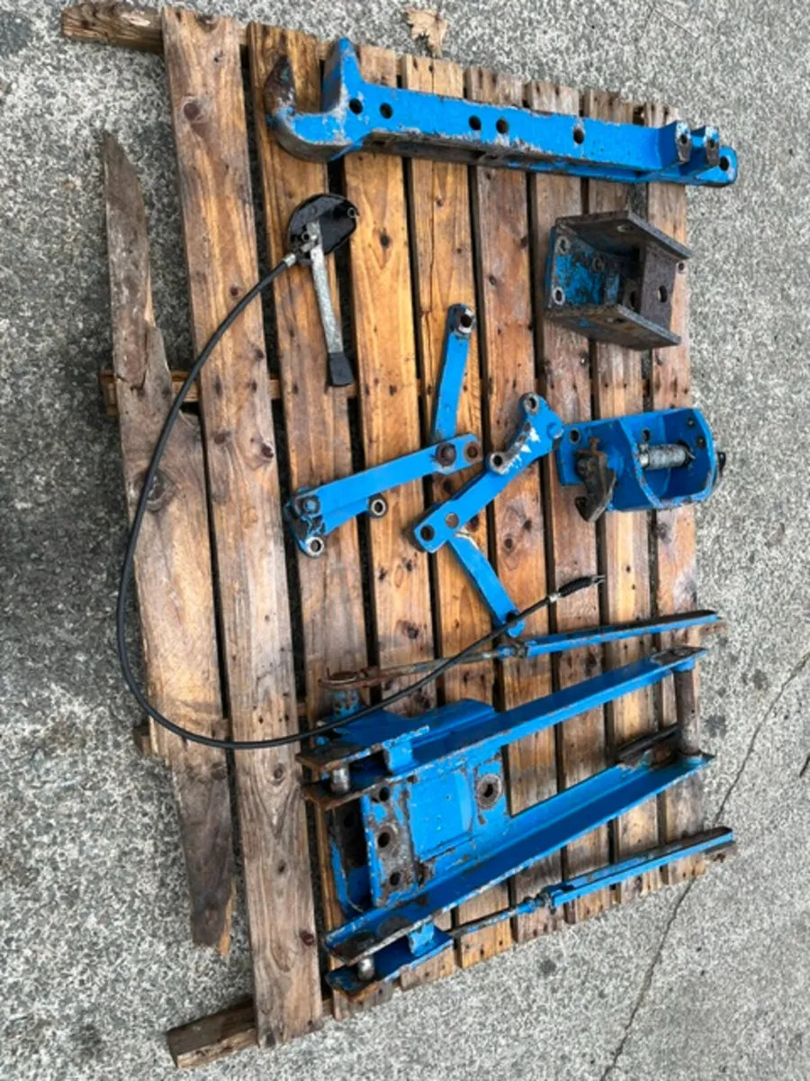 Pickup Hitch suit Ford 5610,6610,7610 - Image 3
