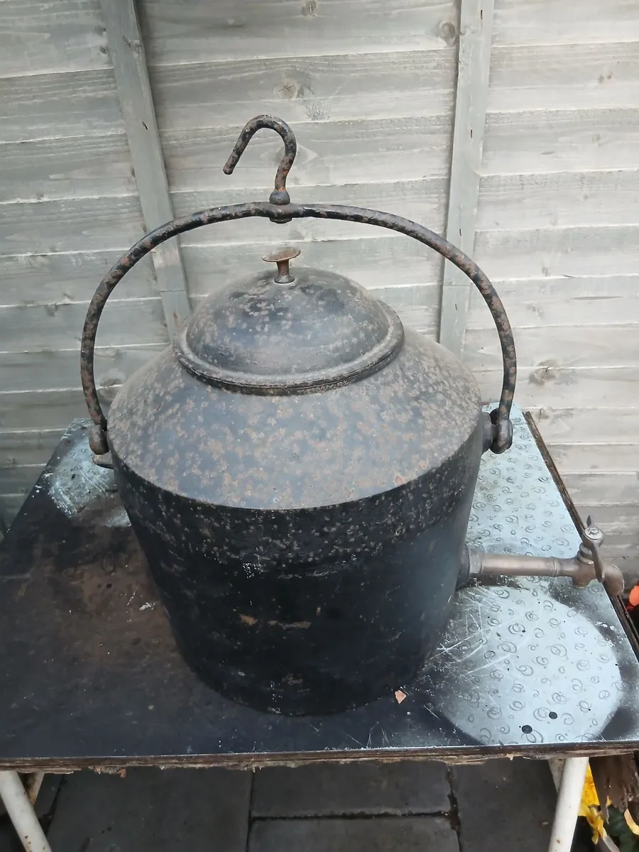 Antique cast iron kettle/ water boiler - Image 4