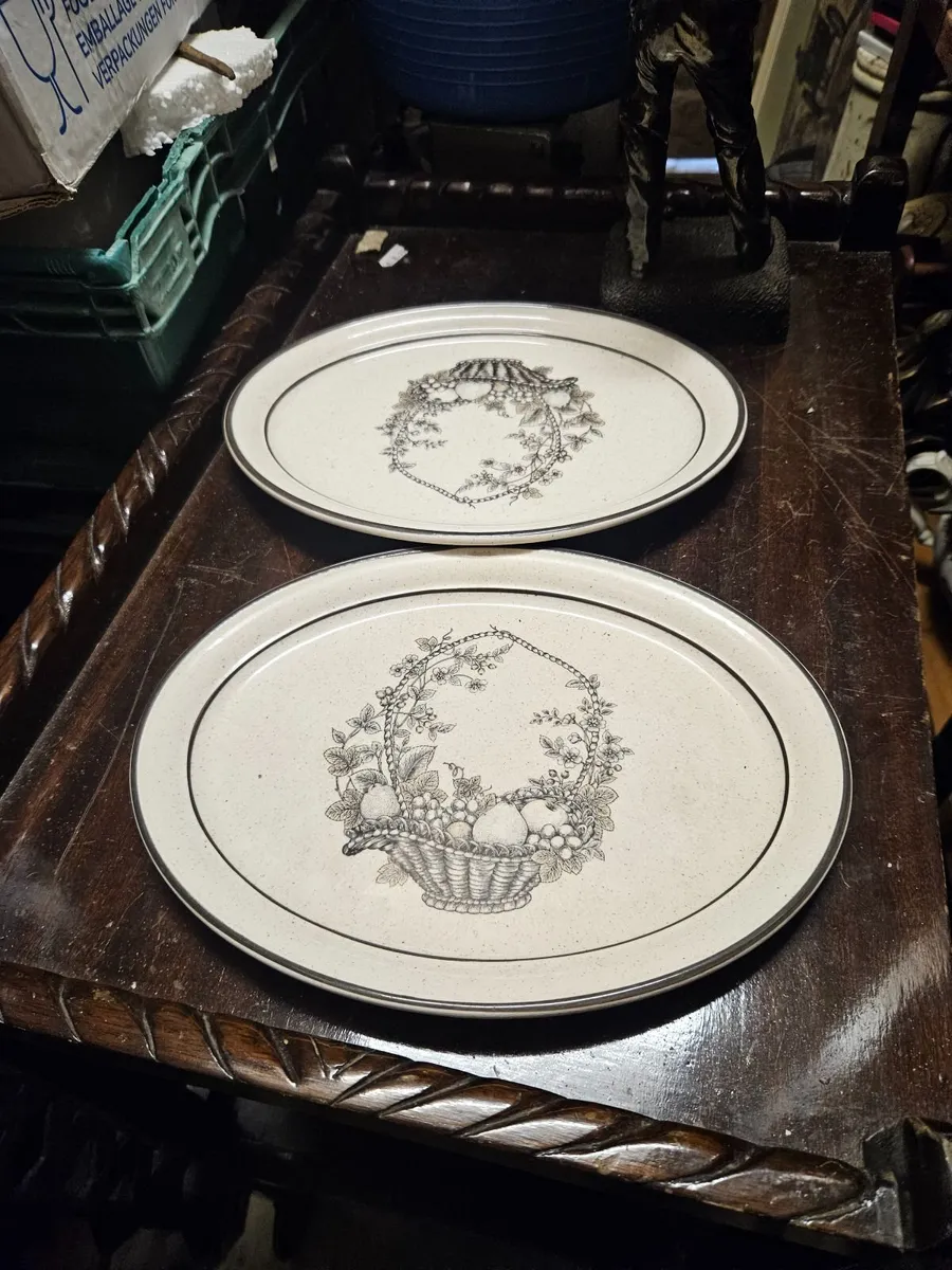 Vintage Arklow Pottery Plates - Image 1