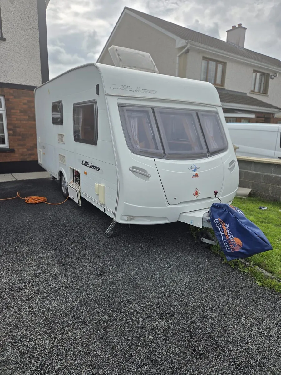 08 Lunar ulitma spotless condition 2 berth - Image 1