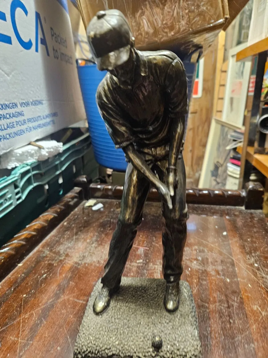 Golfer Figure - Image 3