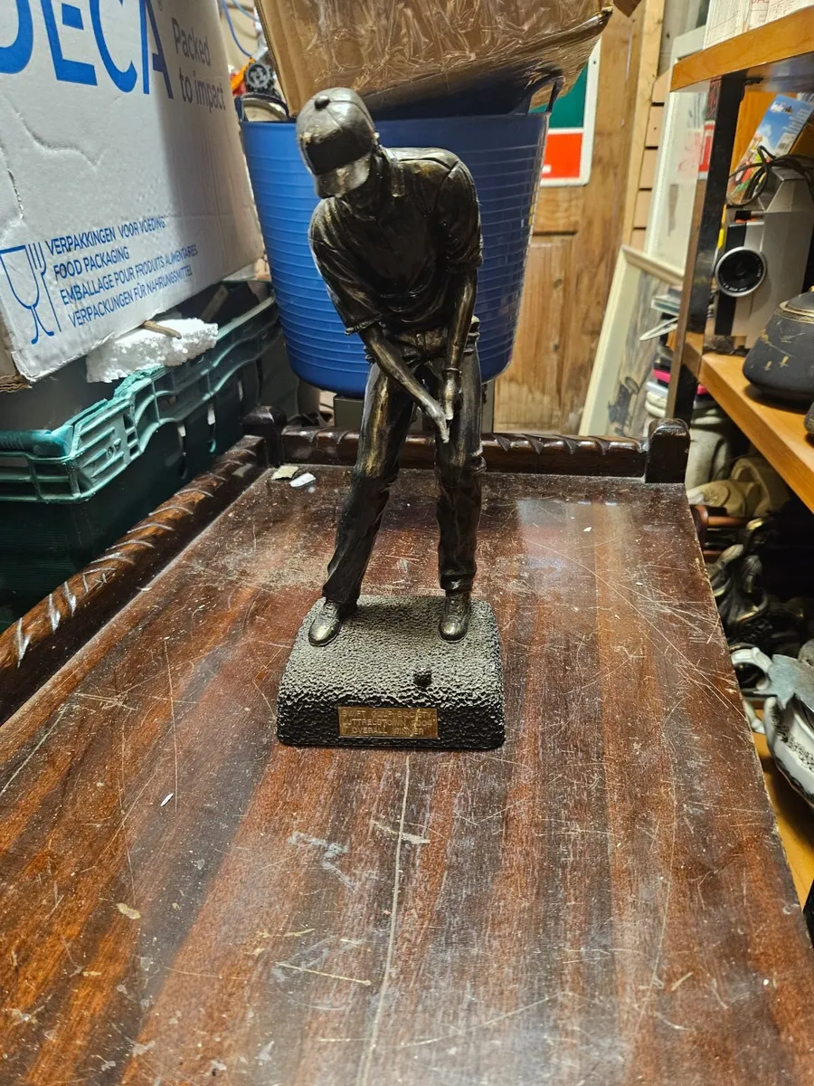 Golfer Figure - Image 1
