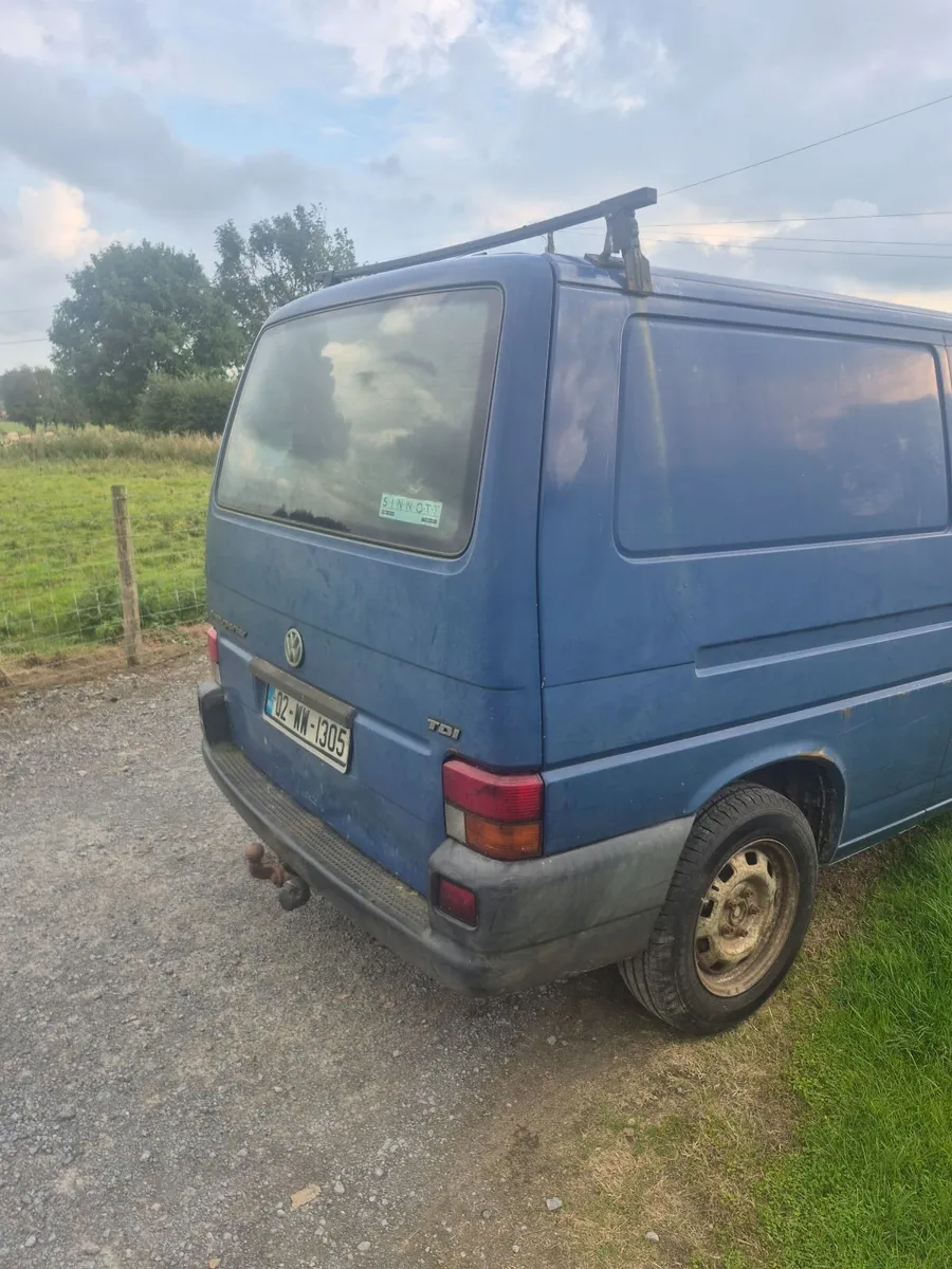Volkswagen Transporter 2002 - Image 2