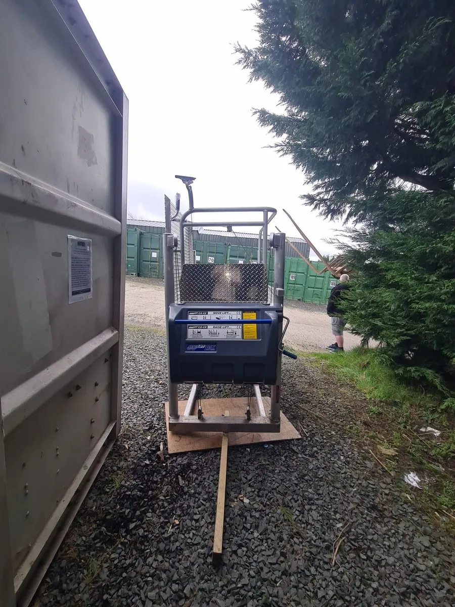 Mobilift CX Portable Wheelchair Lift – Brand New - Image 4