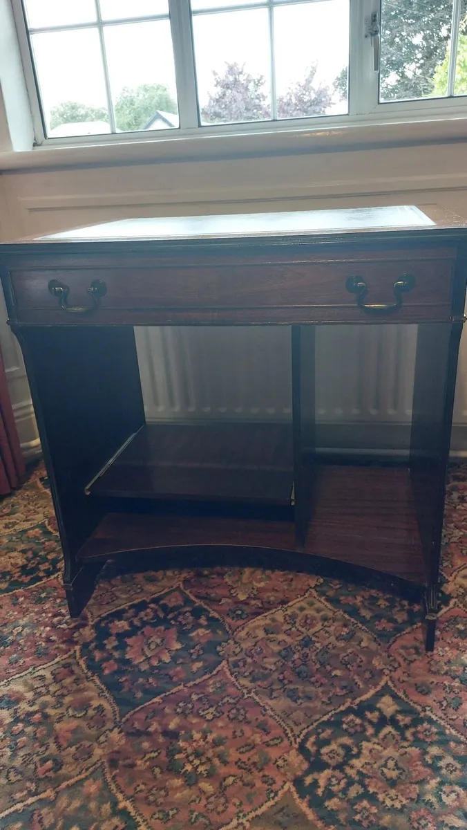 Mahogany desk with green leather inlay - Image 2