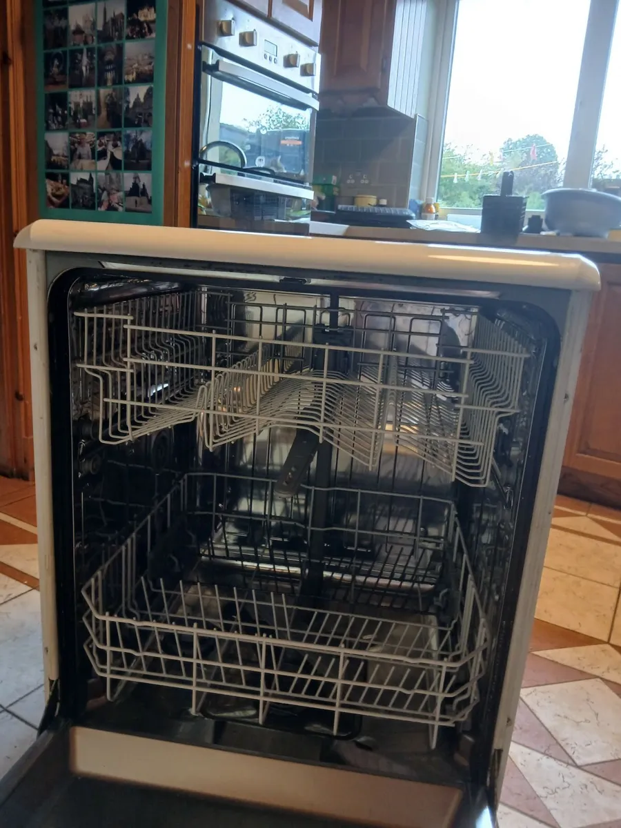 Dishwasher - Image 3