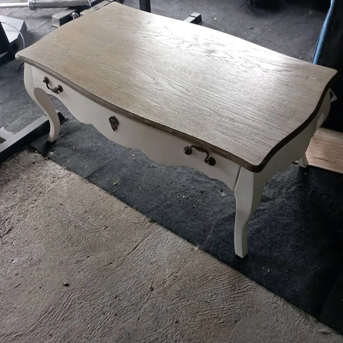 Coffee table - Image 1