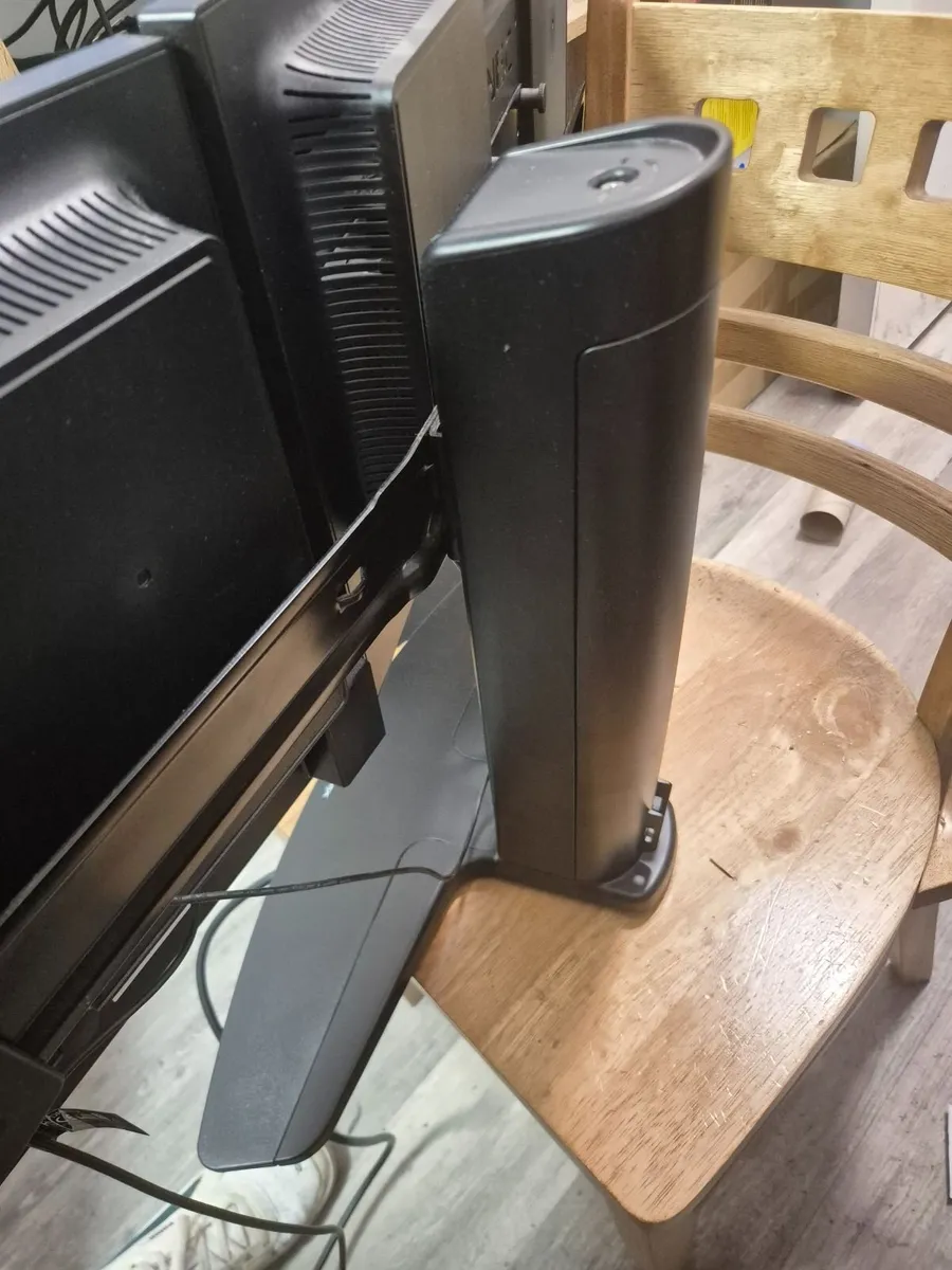 Plug and play dual monitor setup - Image 2