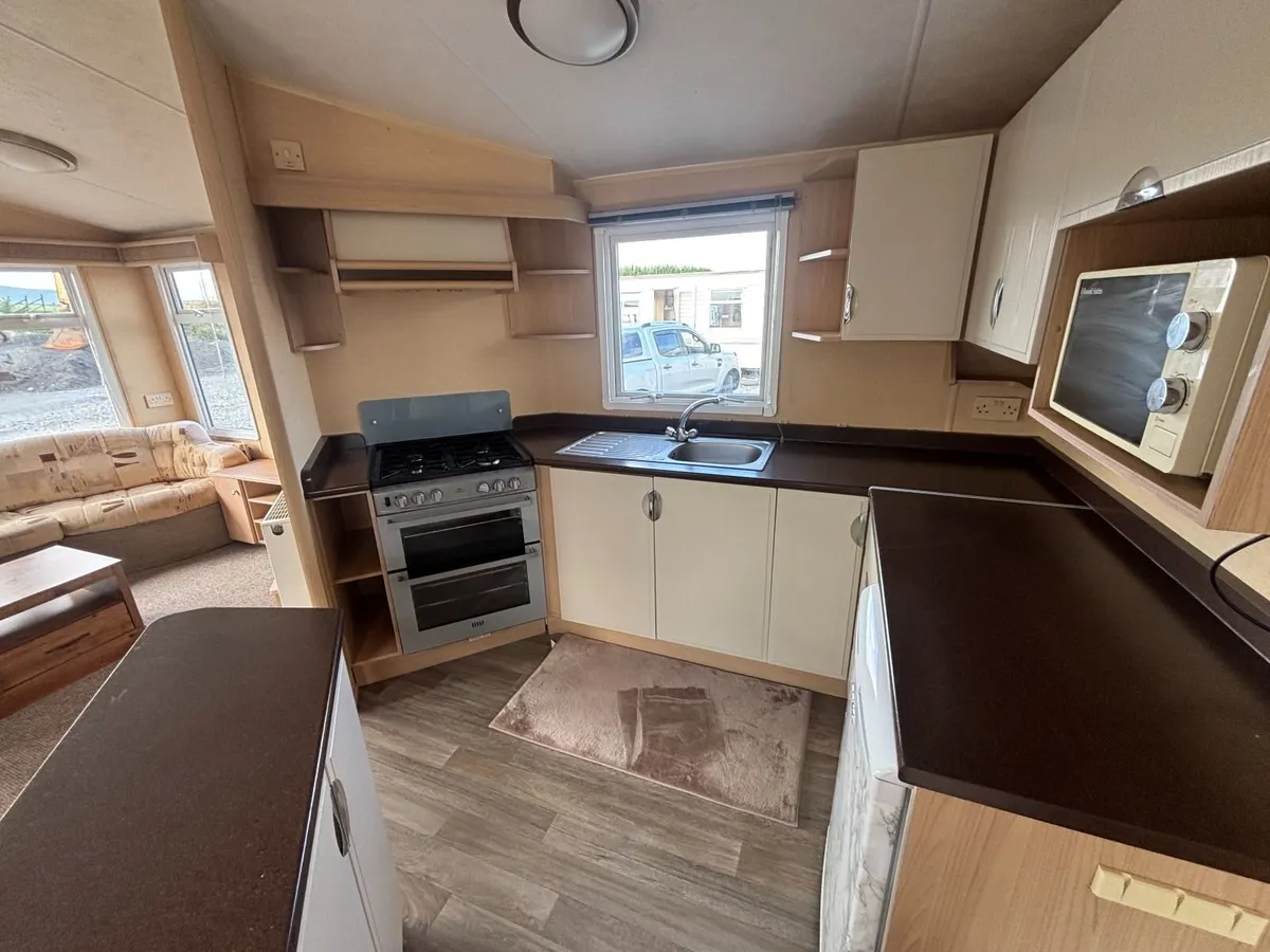 37x12 Willerby 3bed, D/G & C/H, Free Delivery. - Image 3