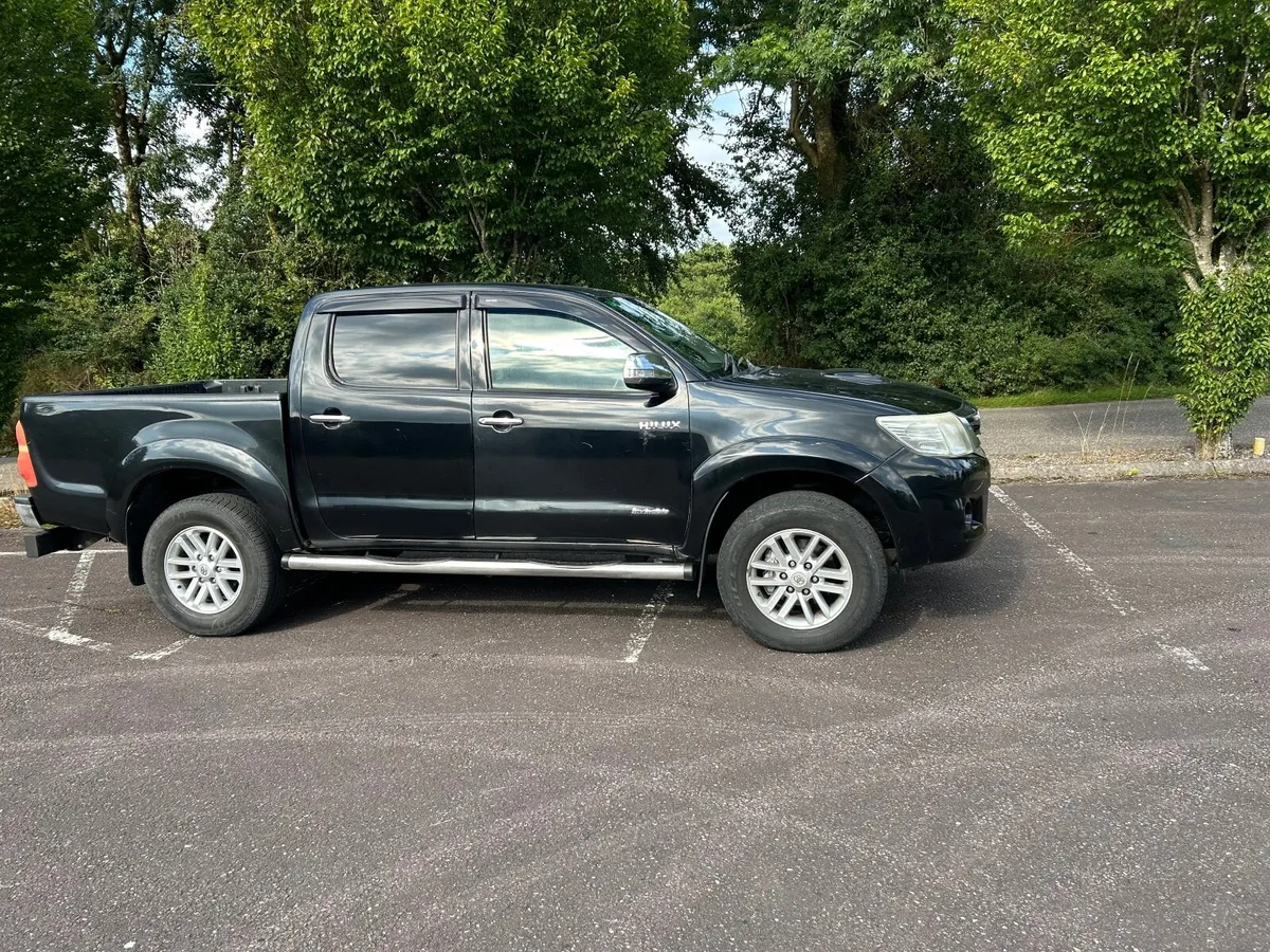 12 Toyota hilux taxed tested - Image 1