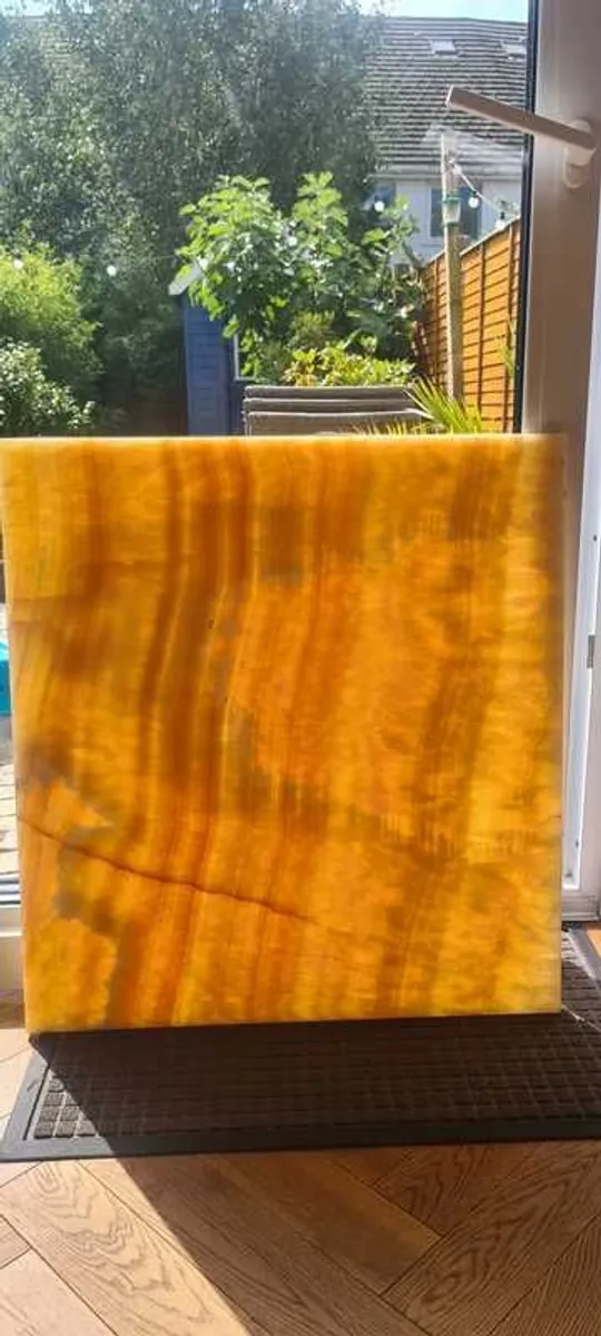Amber Natural Onyx tiles - Image 1