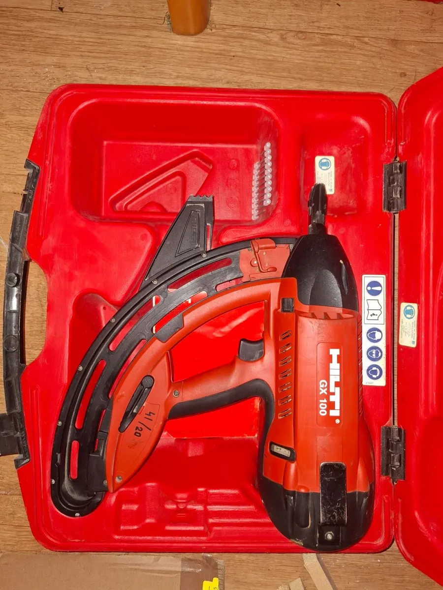 Hilti nail gun - Image 1