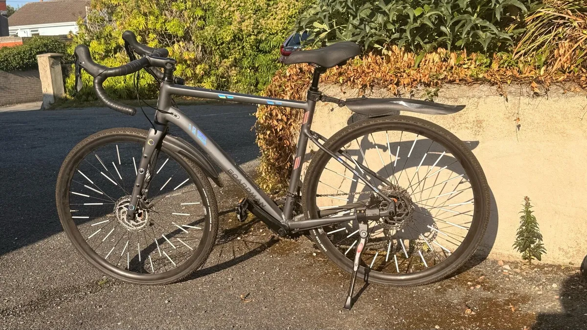 Boardman adventure gravel bike 8.9 - Image 1