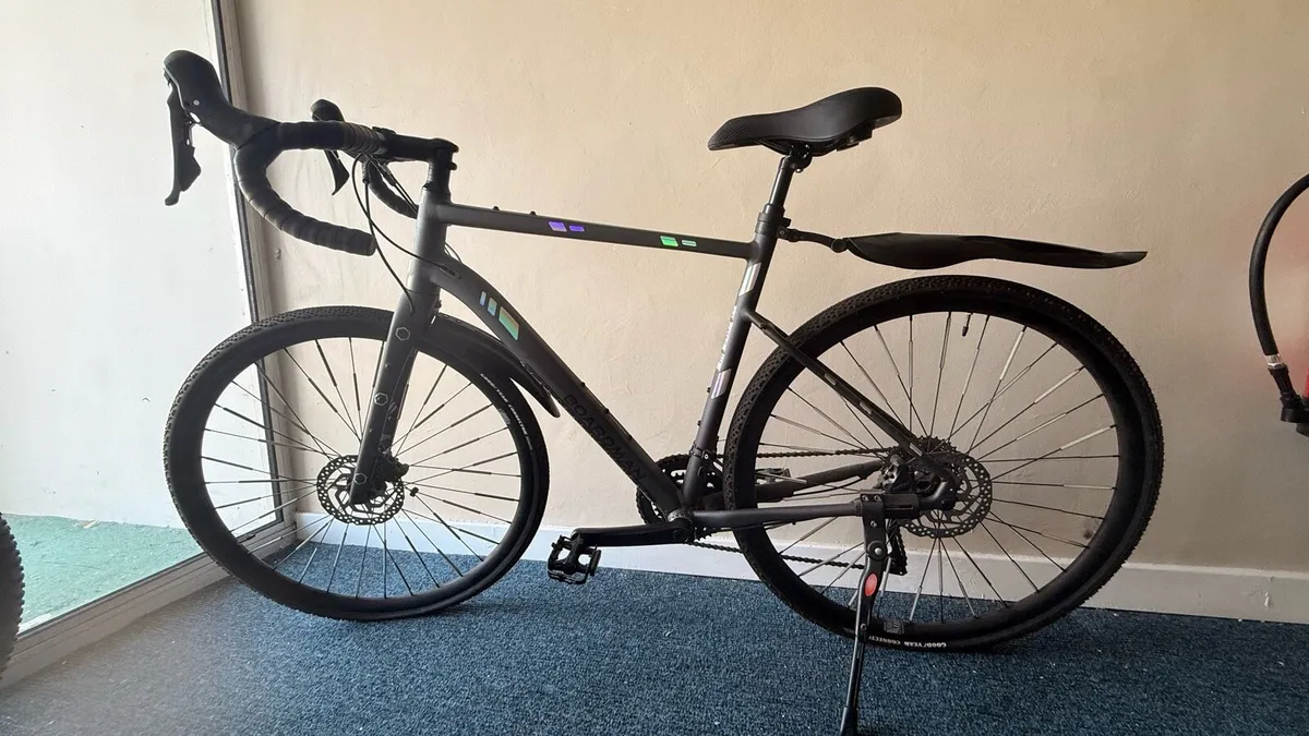 Boardman adventure gravel bike 8.9 - Image 2