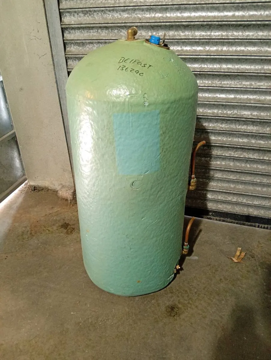 140l hot water tank - Image 2