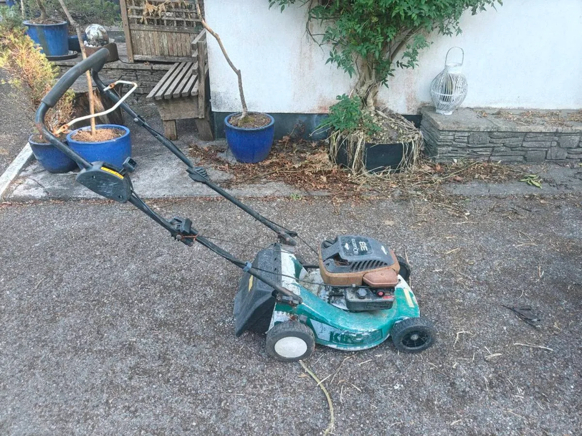 Lawnmower Briggs and Stratton - Image 3