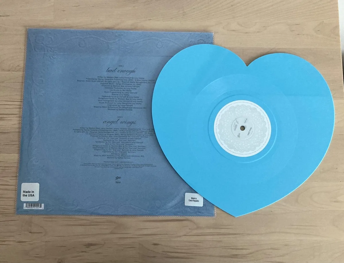 Madison Beer Urban Outfitters US Ltd Ed Heart Viny - Image 2