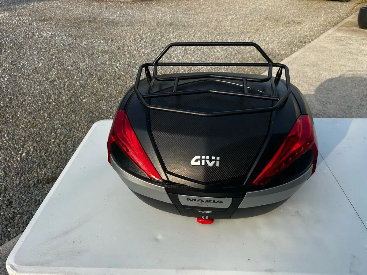 Luggage liners and Givi back box - Image 2