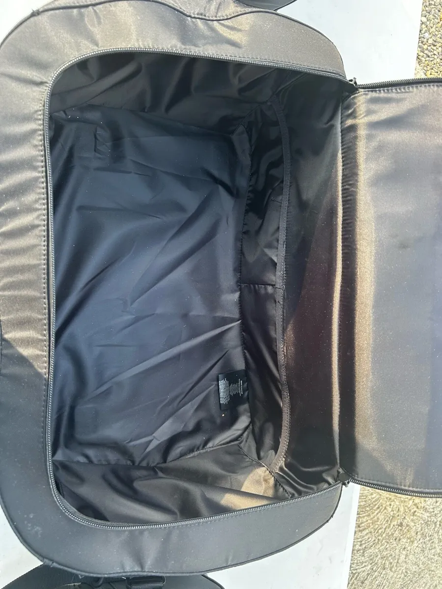 Luggage liners and Givi back box - Image 4