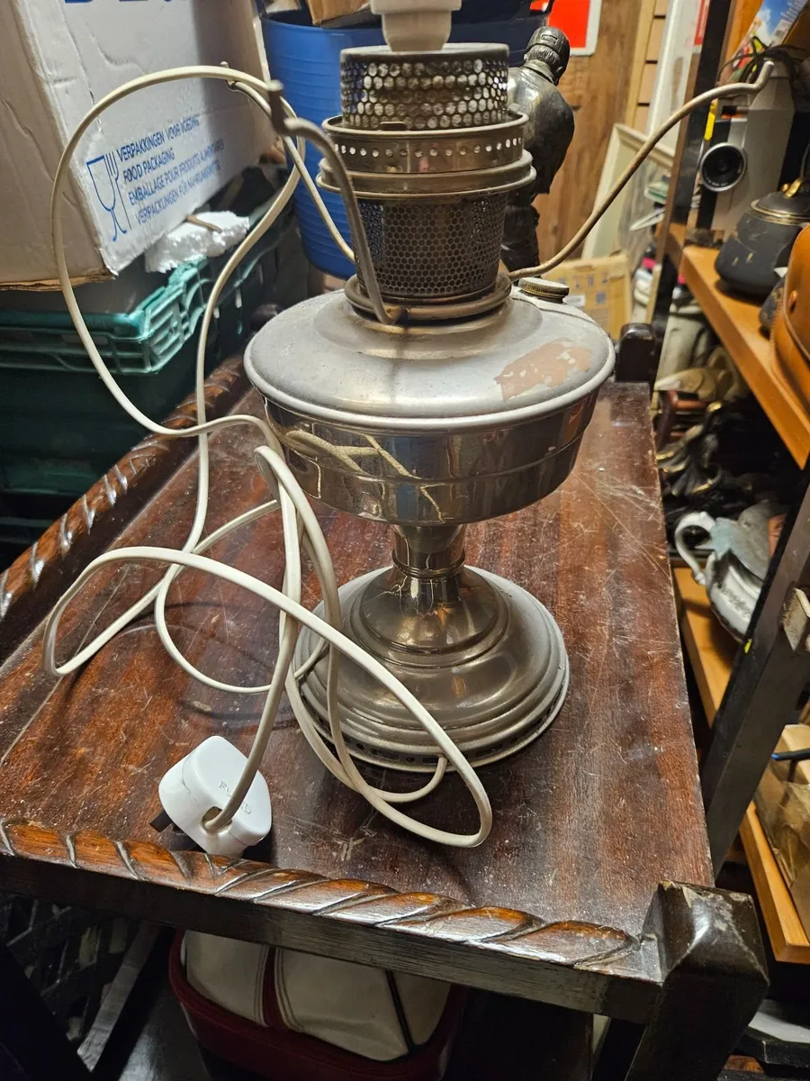 Vintage Style Oil Lamp Table Light - Image 1