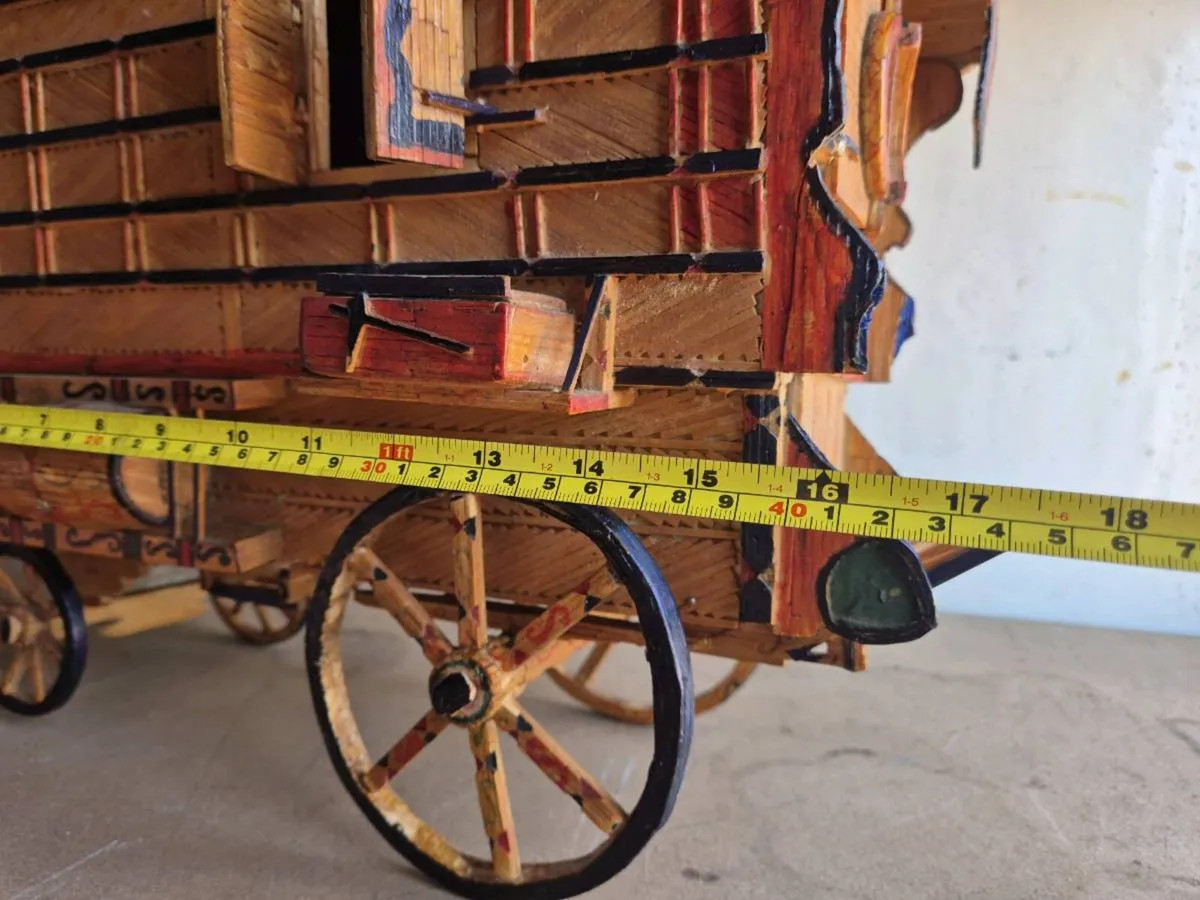 Gypsy wagon

Made of matchsticks

Call 087 4426212 - Image 3