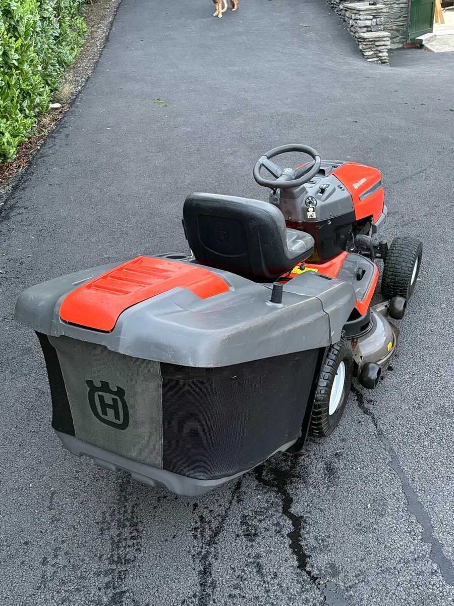 Husqvarna Ride On Lawnmower - Image 3