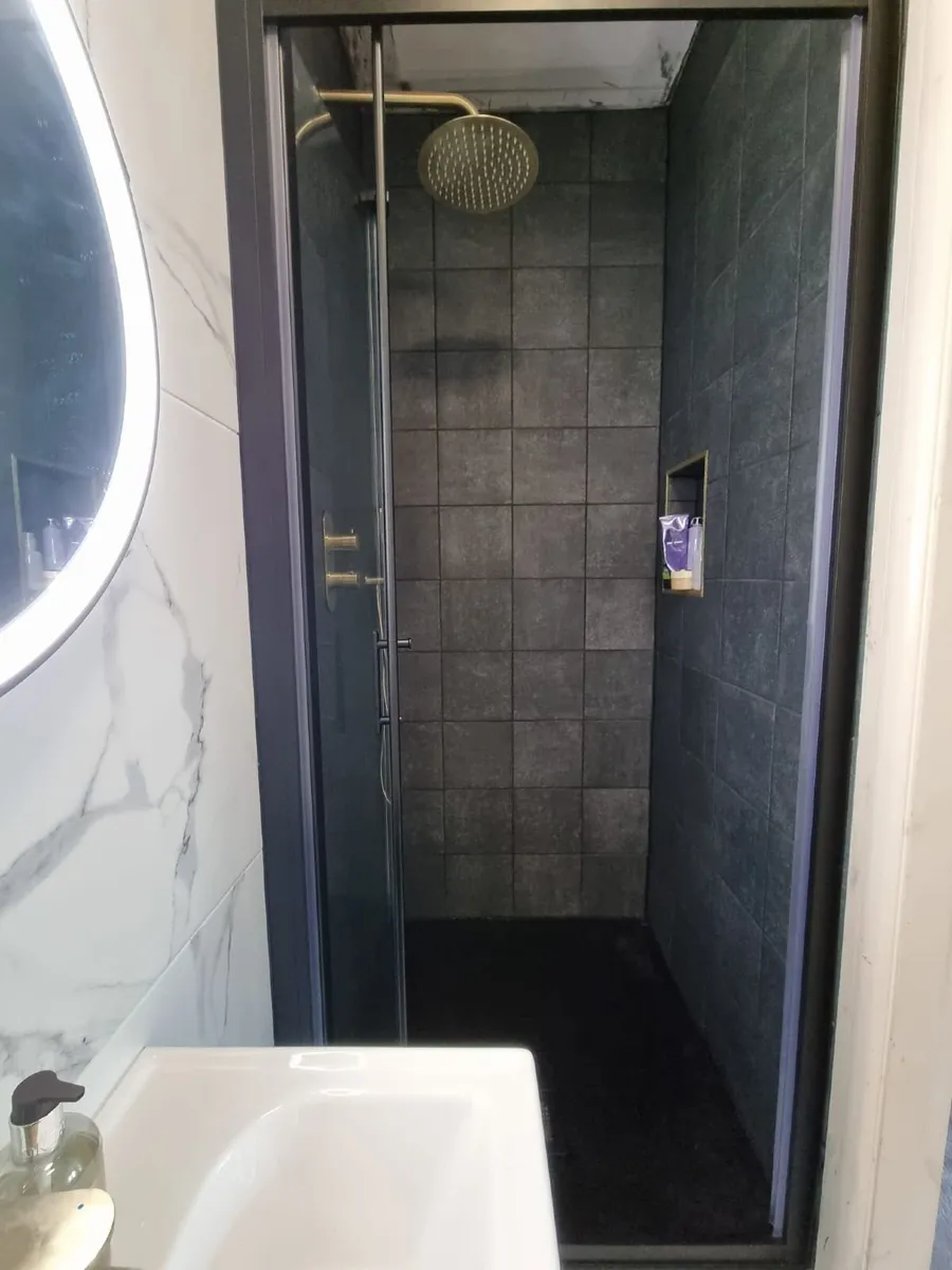 Verve Black Bifold Shower Door - Image 4
