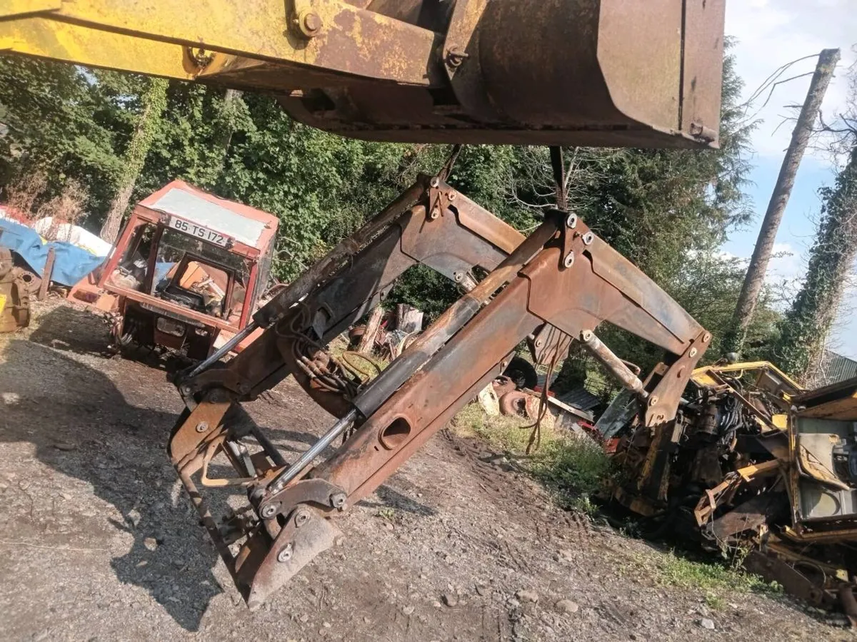 Massey 5445 - Image 4