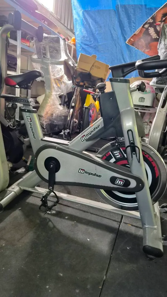 LARGE SELECTION OF SPINNING BIKES PROFESSIONAL USE - Image 3
