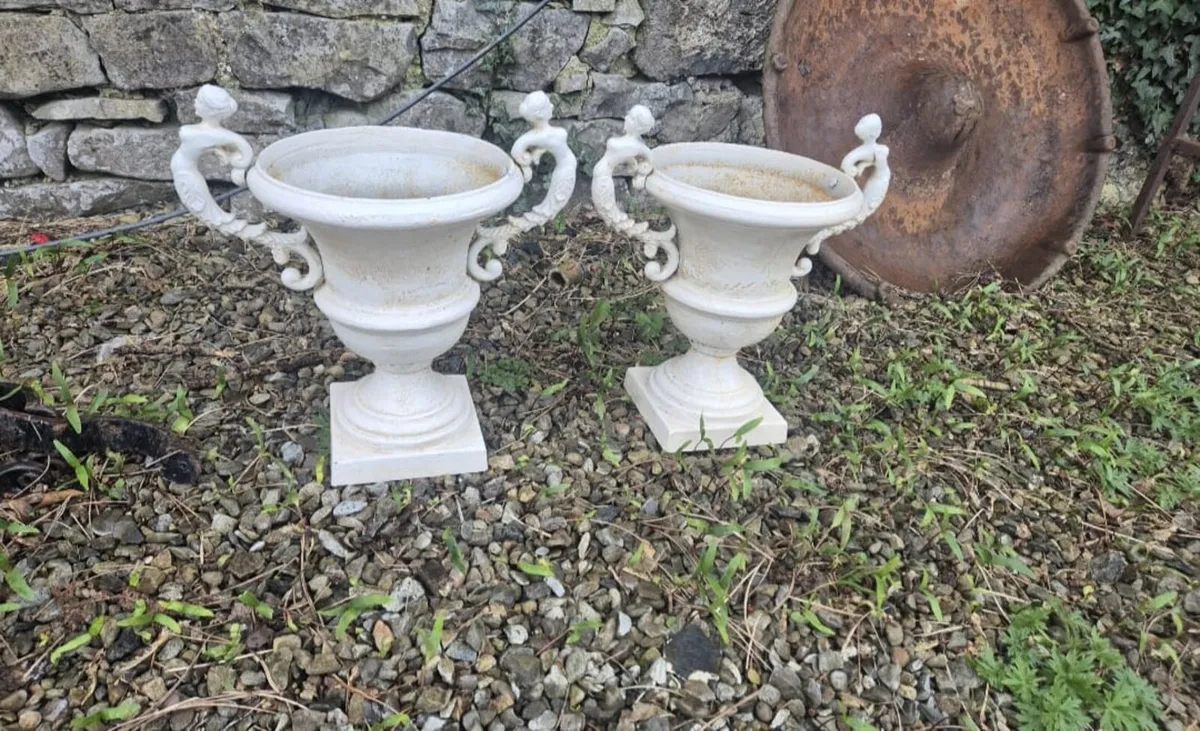 Cast iron  urns - Image 2