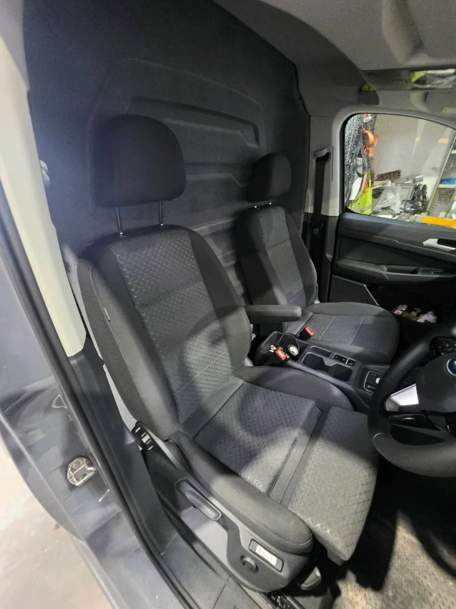 Vw Caddy/Ford transit connect aftermarket Bulkhead - Image 1