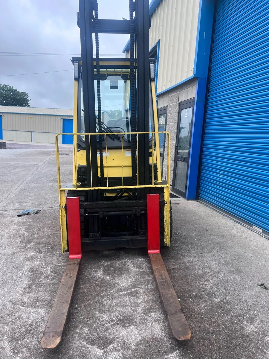 Forklift - Image 4