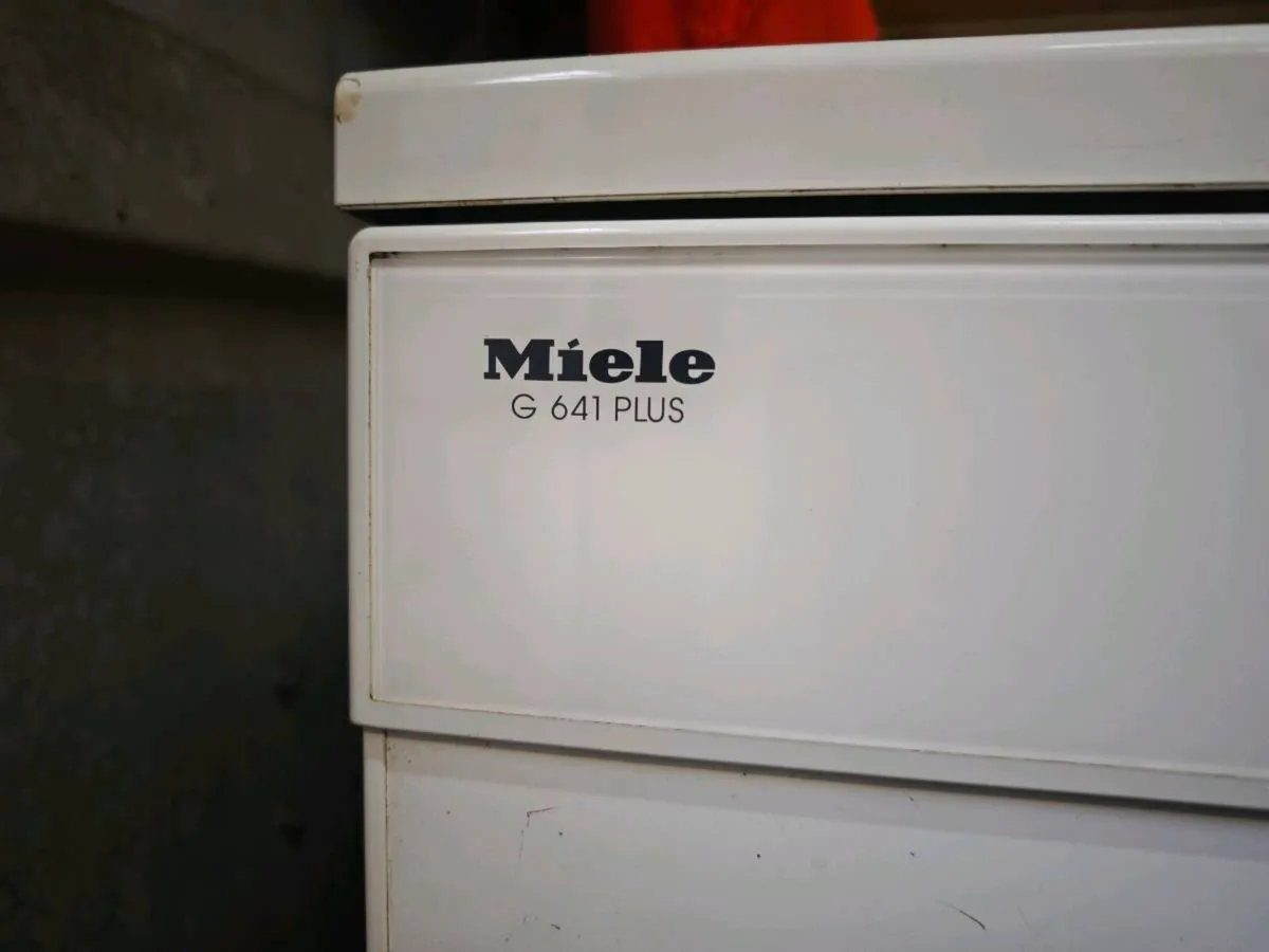 Miele dishwasher - Image 2