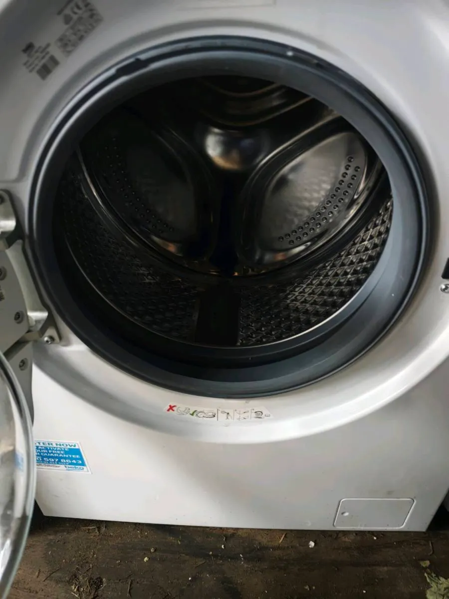 Beko washing machine 7kg - Image 2