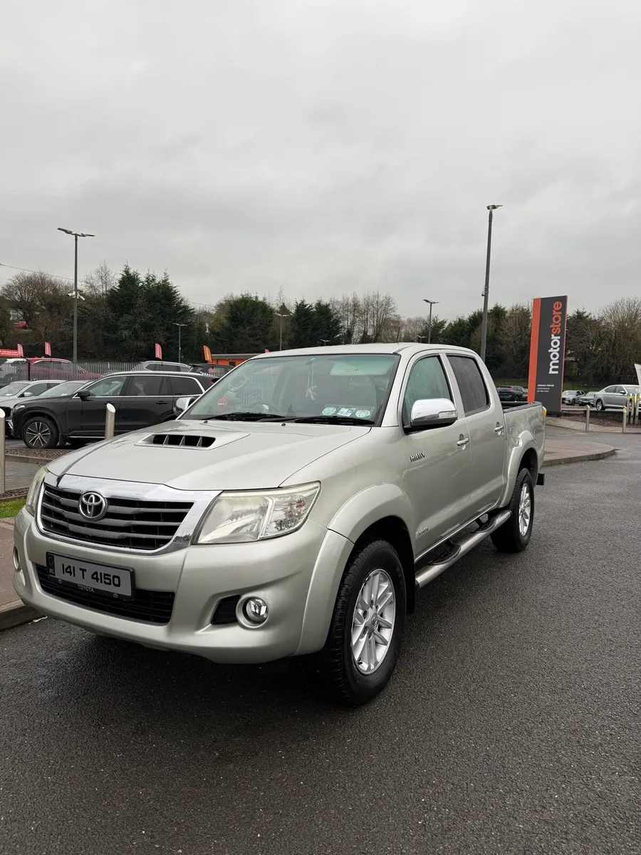 Toyota Hilux - Image 2